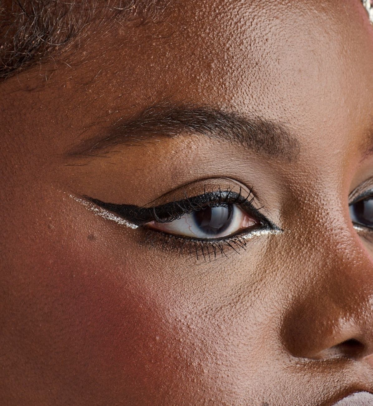 Fast Stroke It's a Dual Eyeliner